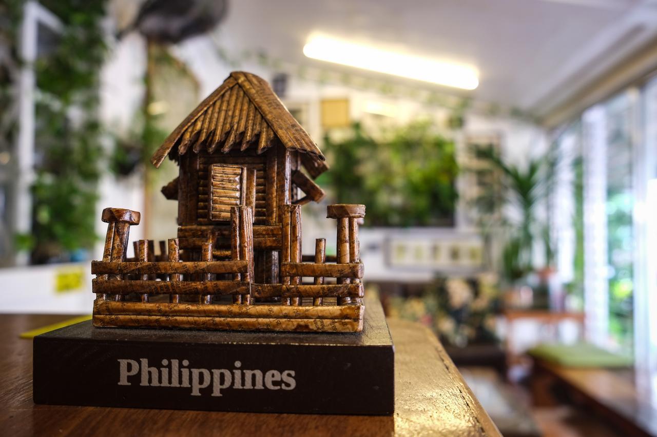 Humble Hut Hostel Manila Exterior photo